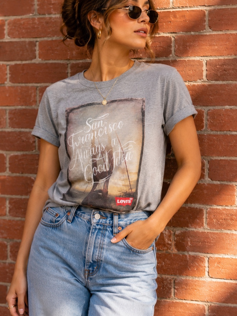 Levi’s San Francisco Graphic Tee | Heather Grey | Golden Gate Bridge | Size M